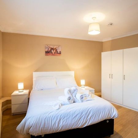 Spacious 2Br Flat In Stansted Apartment Stansted Mountfitchet Luaran gambar