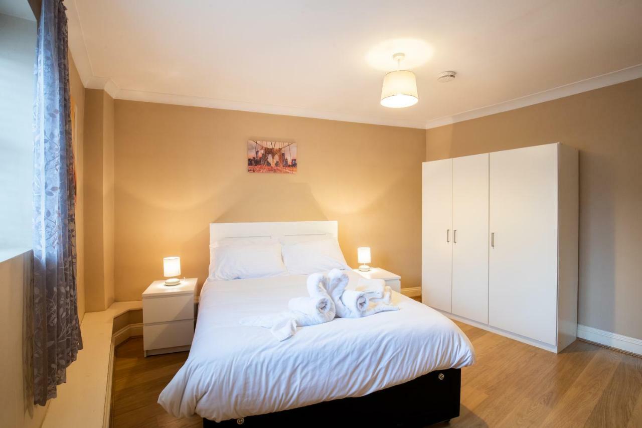 Spacious 2Br Flat In Stansted Apartment Stansted Mountfitchet Luaran gambar