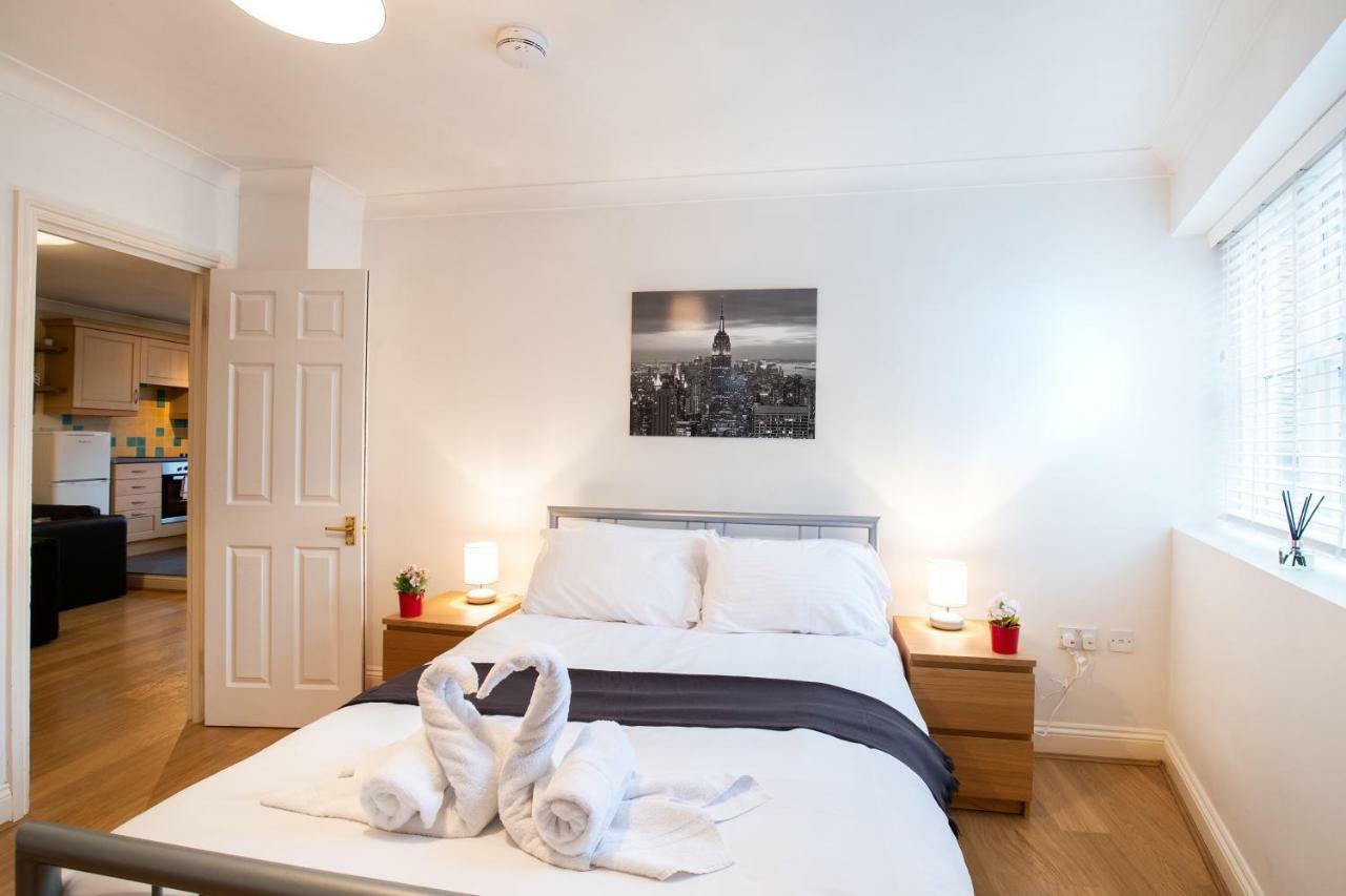 Spacious 2Br Flat In Stansted Apartment Stansted Mountfitchet Luaran gambar