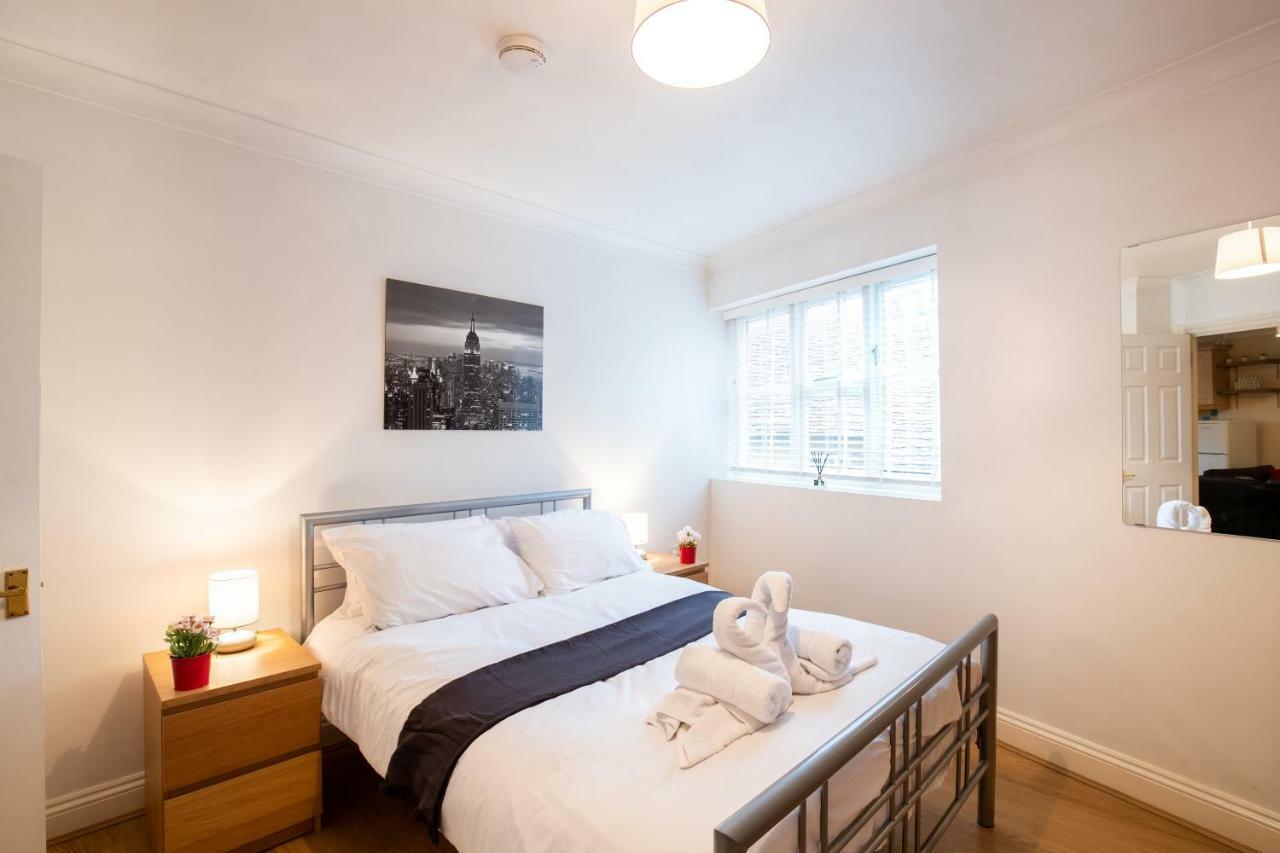 Spacious 2Br Flat In Stansted Apartment Stansted Mountfitchet Luaran gambar